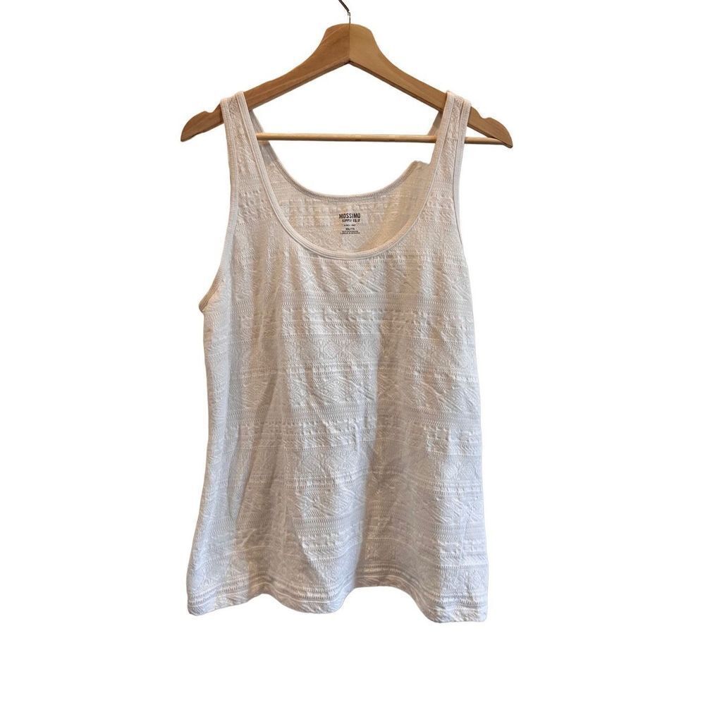 Mossimo Supply Co. white tank with woven in pattern XXL